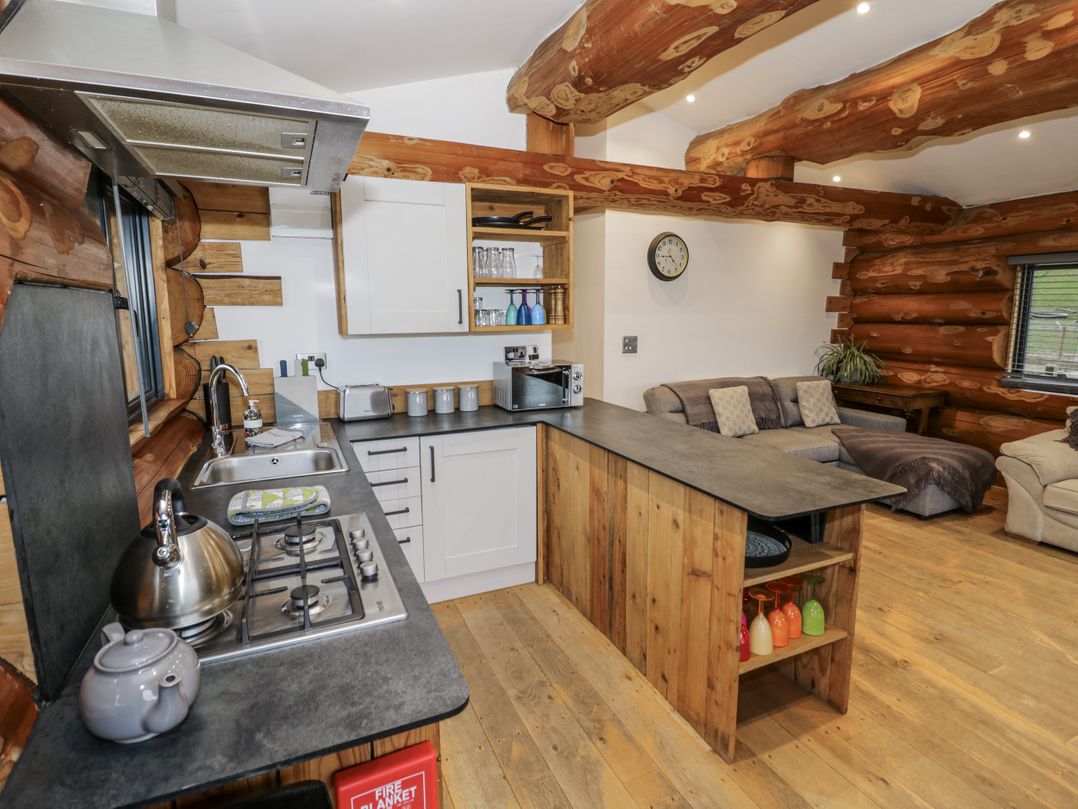 Douglas Cabin at Salford Court Farm Fishing Cabins