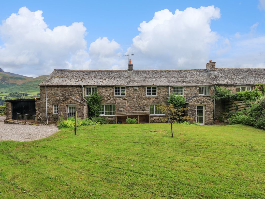 Flaska House, Troutbeck - Sleeps 8 guests