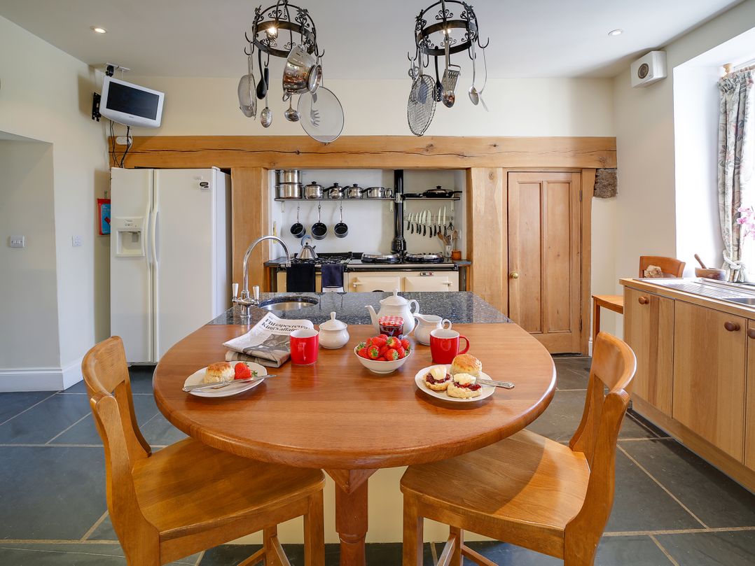 Porthcothan House