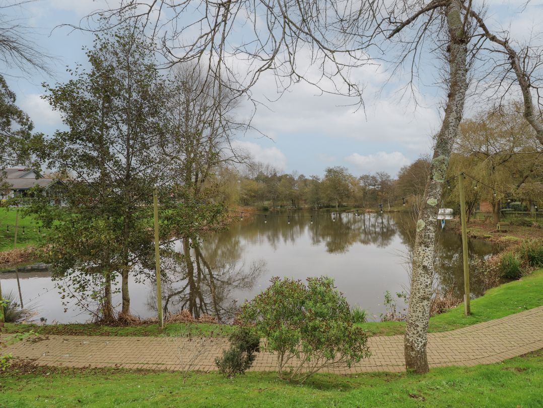 Rookley Lake Cottage