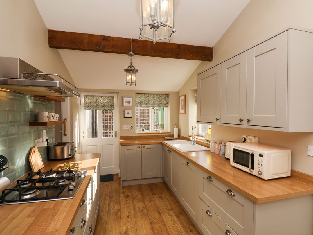 Sixpence Cottage