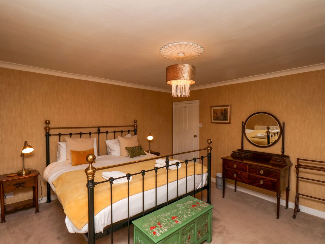Sixpence Cottage
