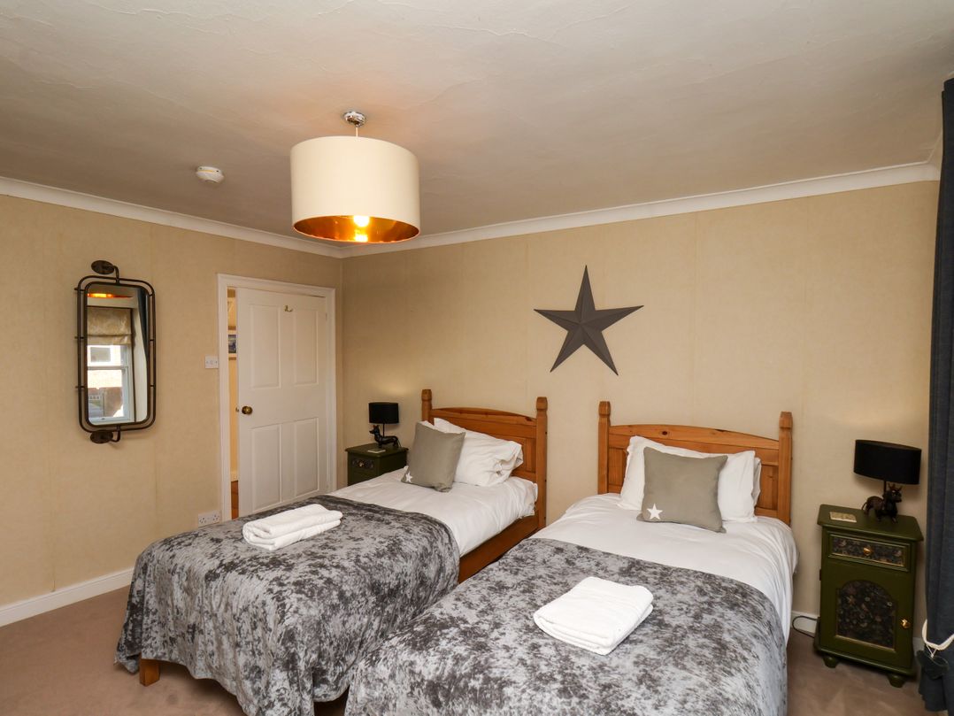 Sixpence Cottage