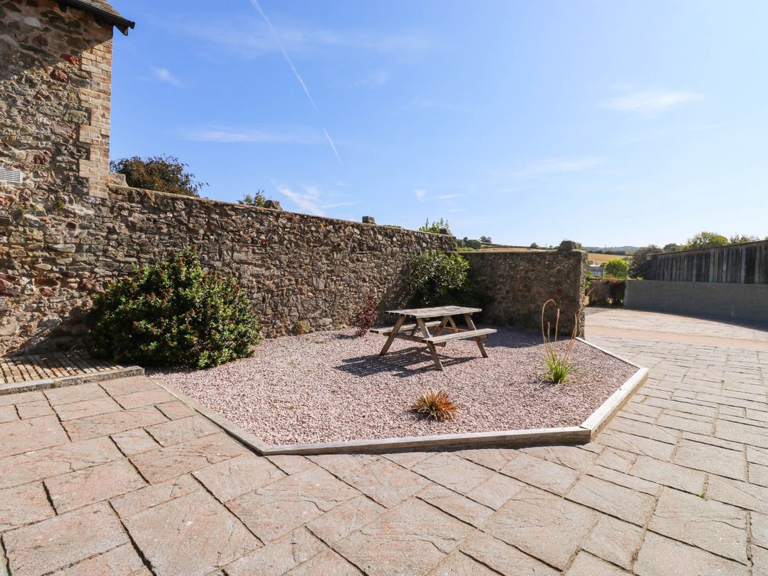3 Town Farm Court