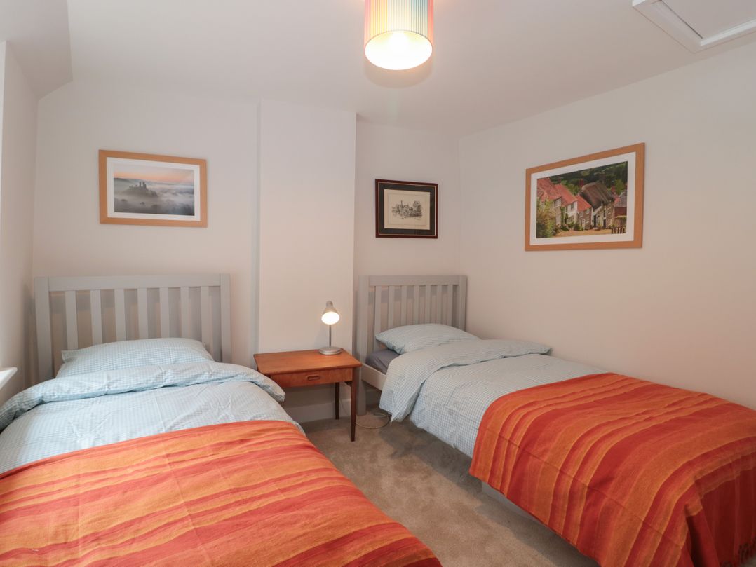 Holly Cottage