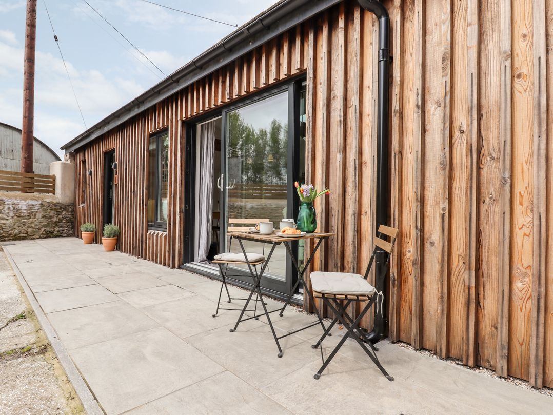 1 Caddaford Barns