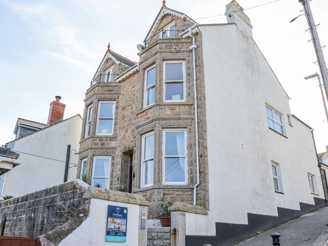 Dog friendly cottage in St Ives, Cornwall - Sleeps 4