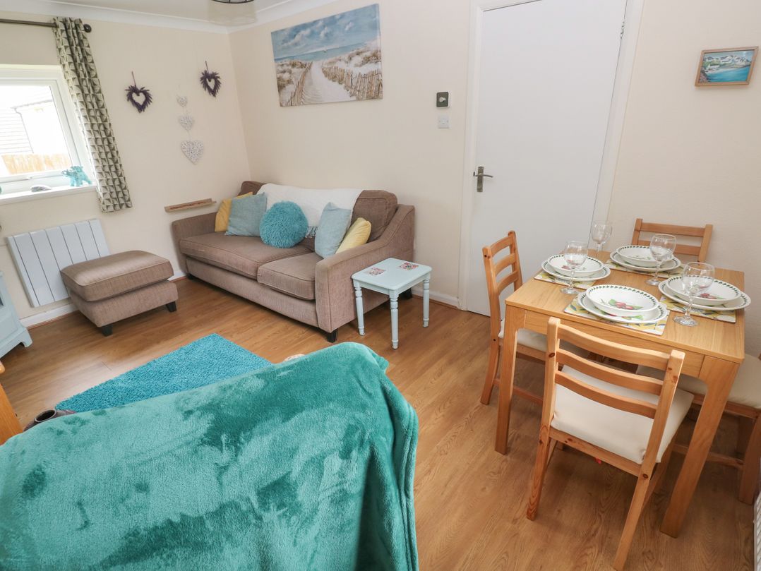 4 Honeyborough Farm Cottages