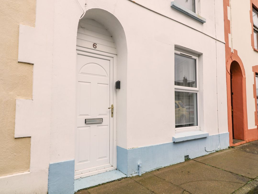 6 Milton Place