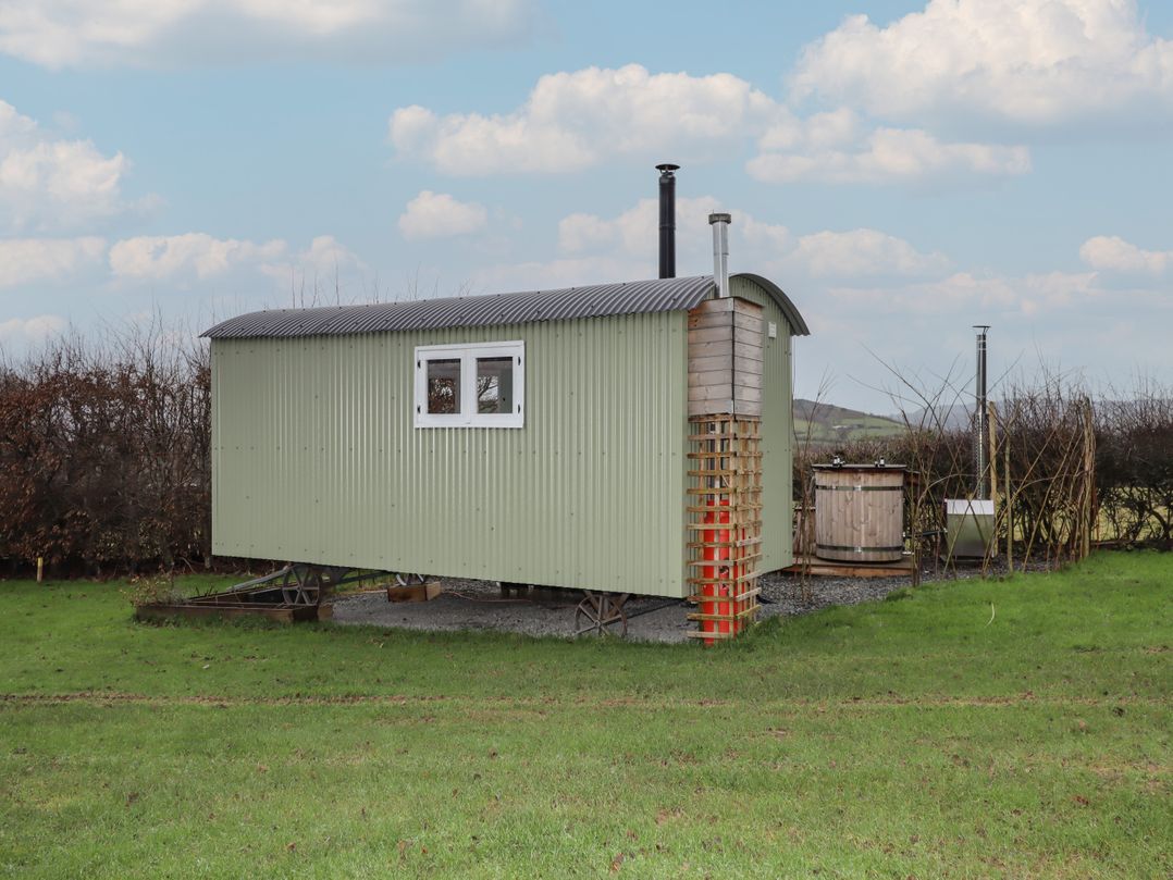 Aston - Shepherd Hut