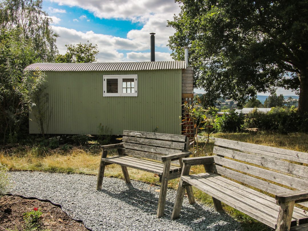 Aston - Shepherd Hut
