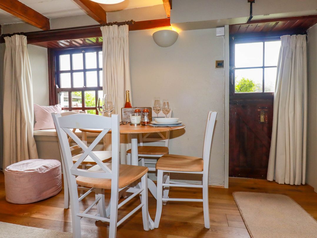 4 Trenhaile Terrace