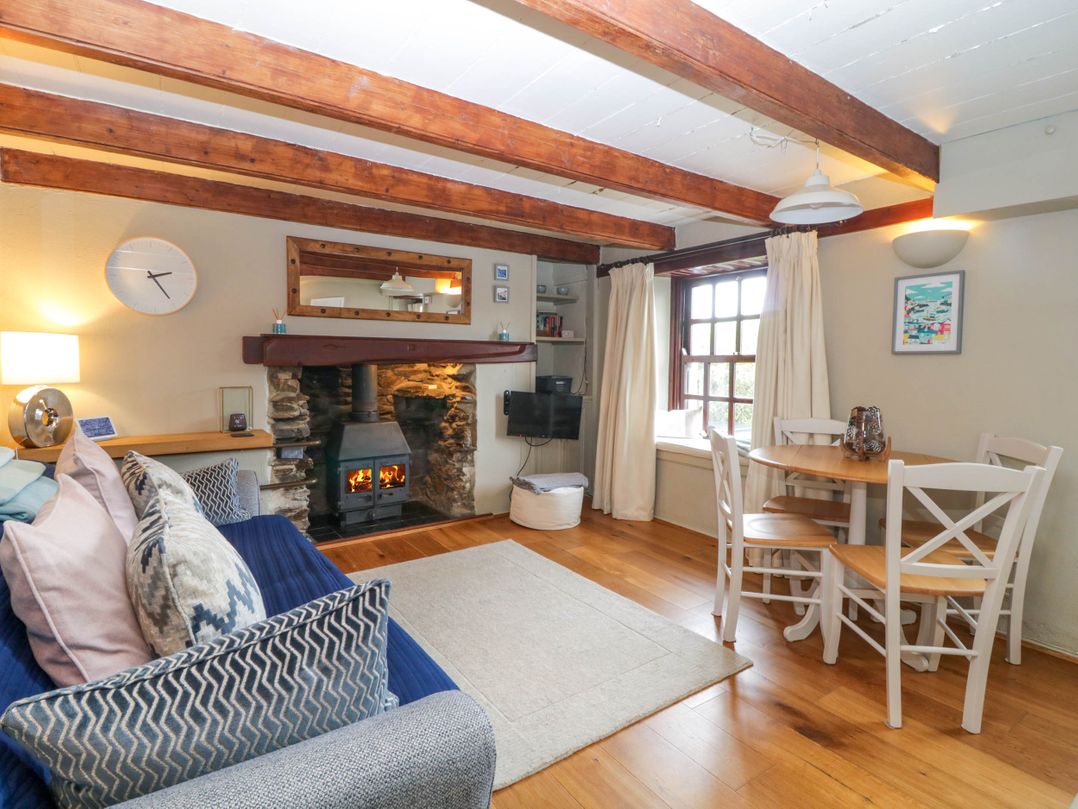 4 Trenhaile Terrace