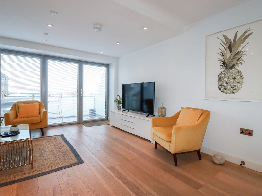 1 Fistral Beach Apartments in Newquay, Cornwall Cottages & Lodges