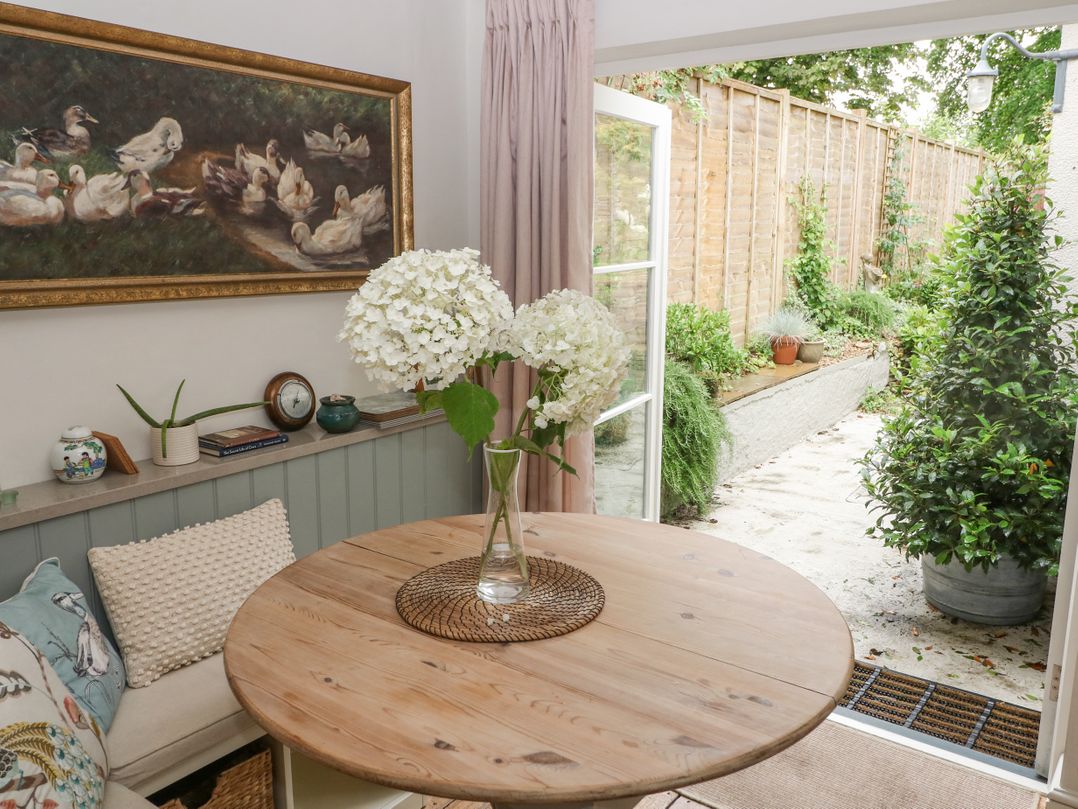 The Snug No 35 West End