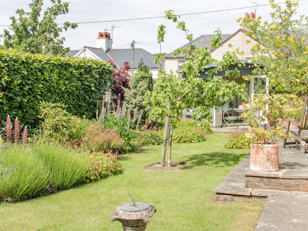 Bryn Offa cottage