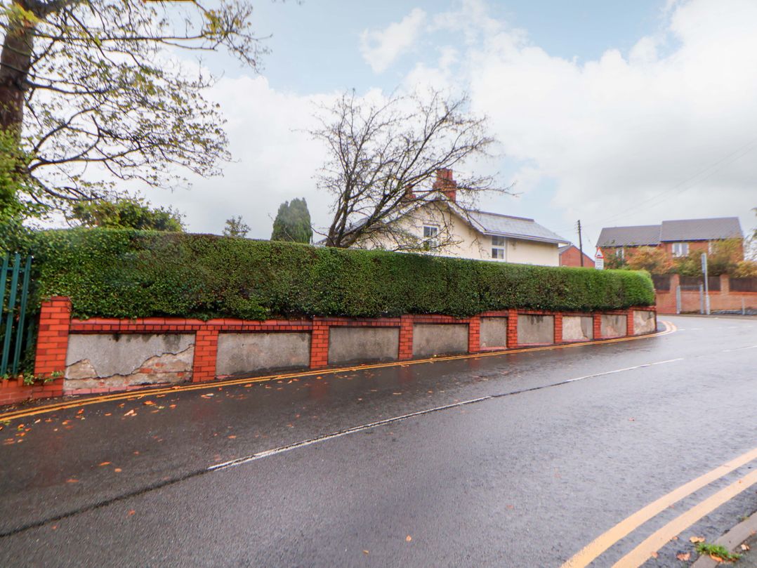 Bryn Offa cottage