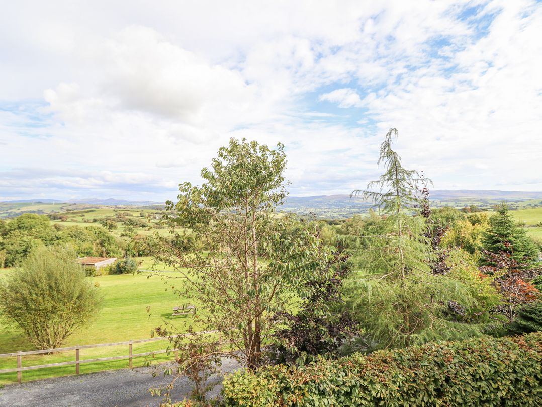 Hilltop Lodge