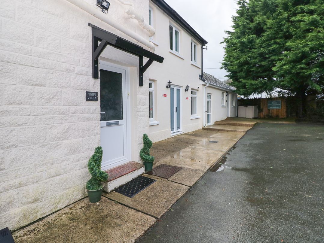 Teifi Villa