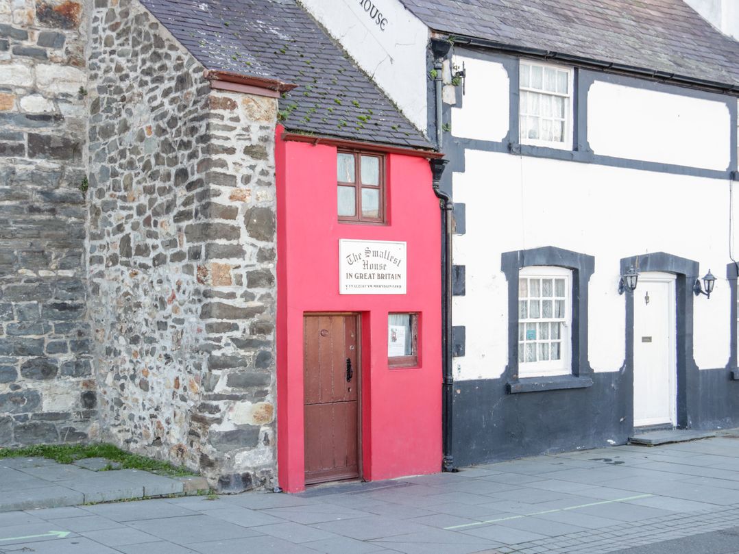 Gwern Borter Manor