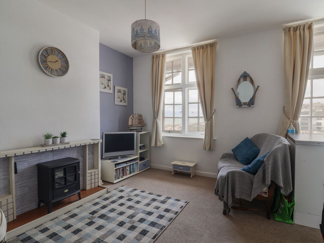 Flat F Bay House