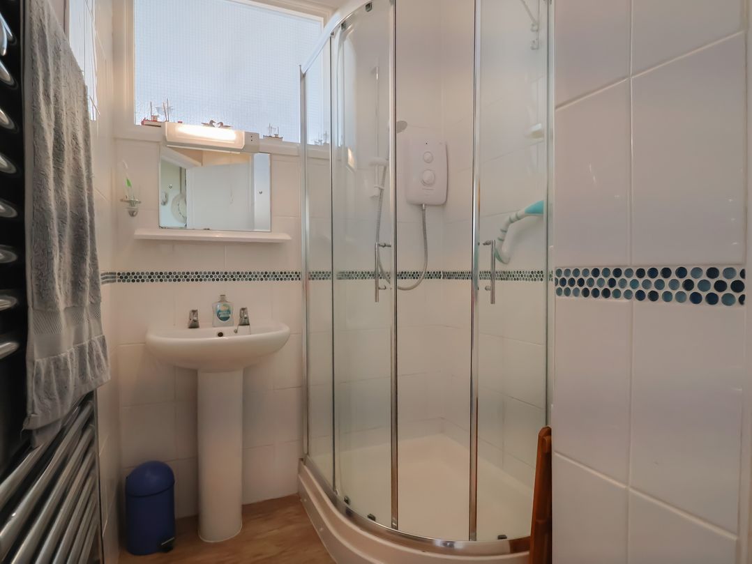 Flat F Bay House