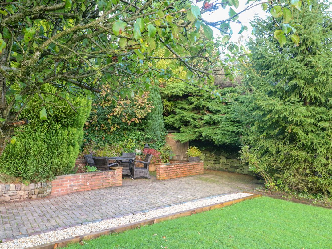 Farley Cottage II