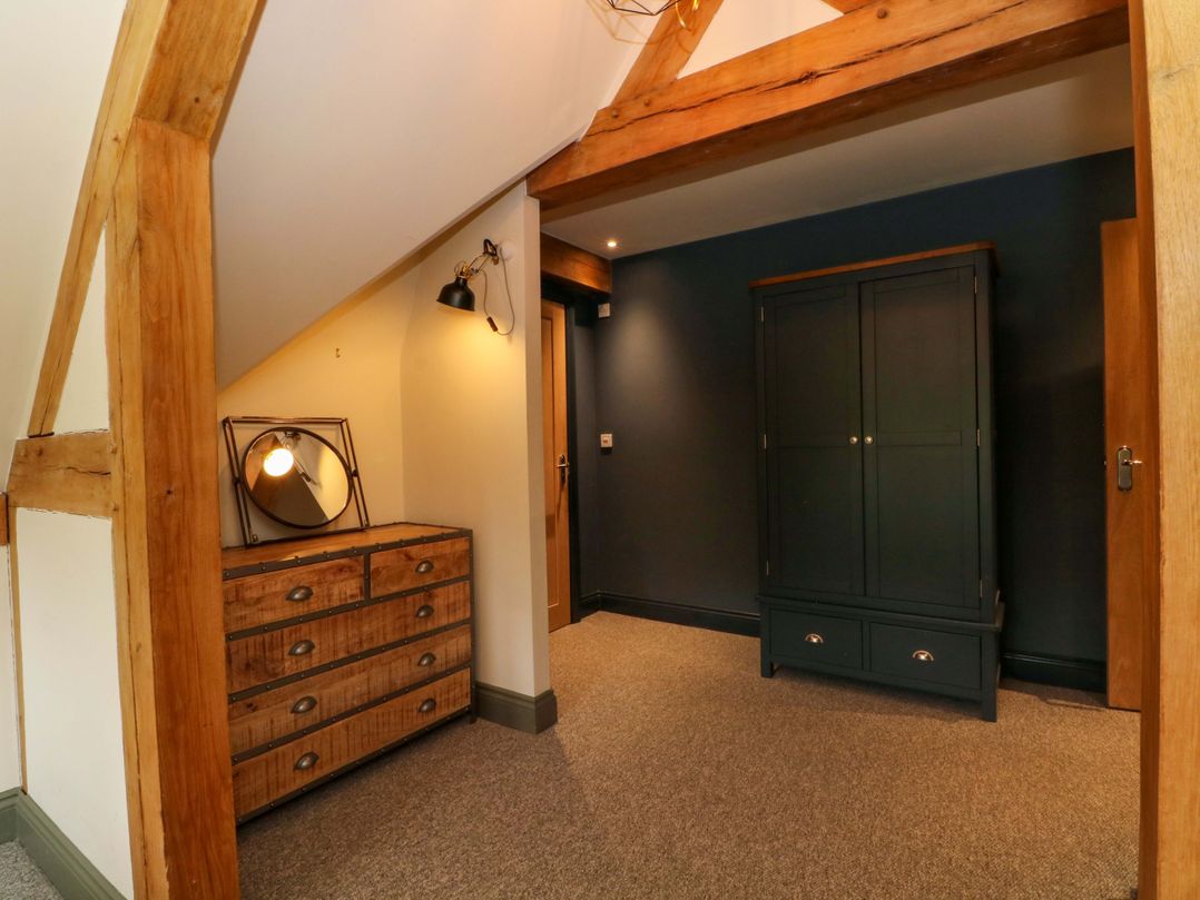 Gayton Stables