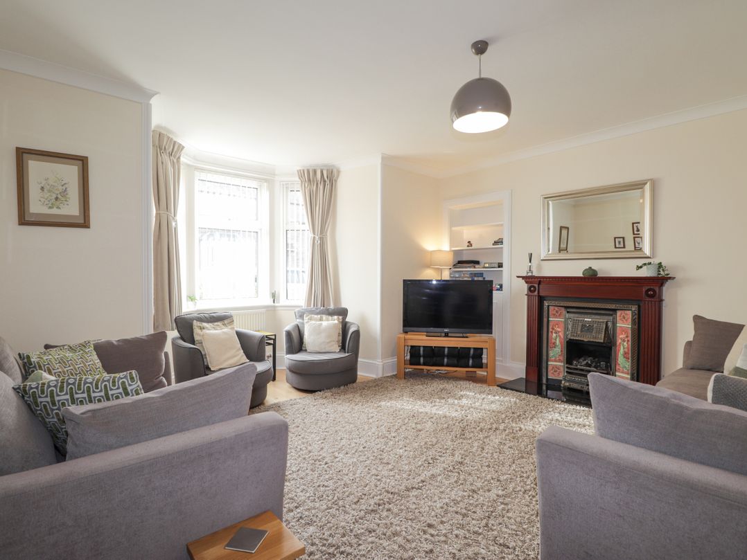 16a Fairfield Road