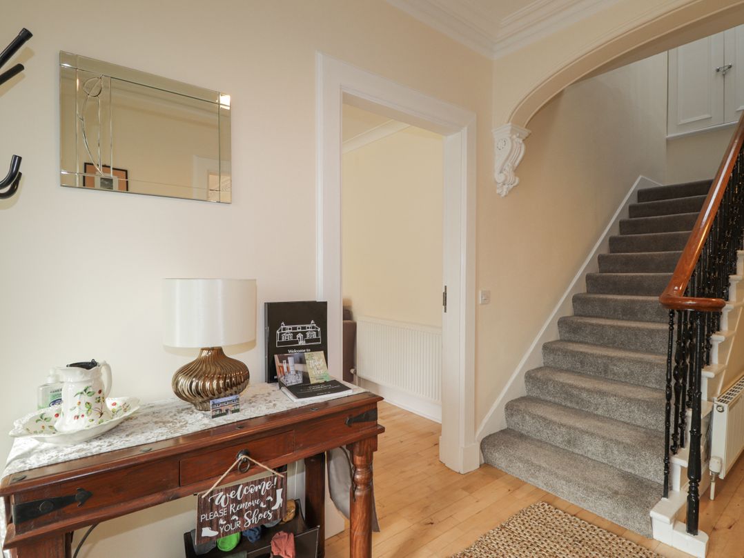 16a Fairfield Road