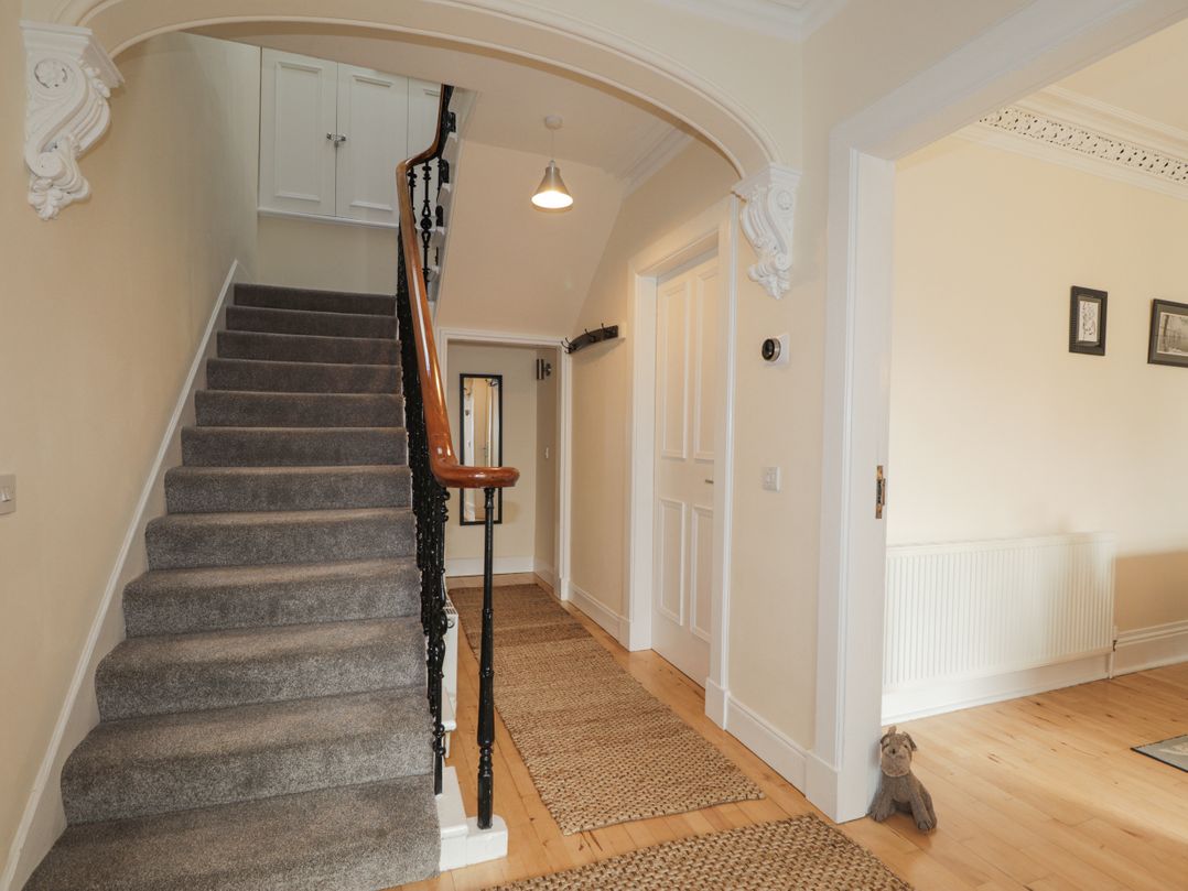 16a Fairfield Road