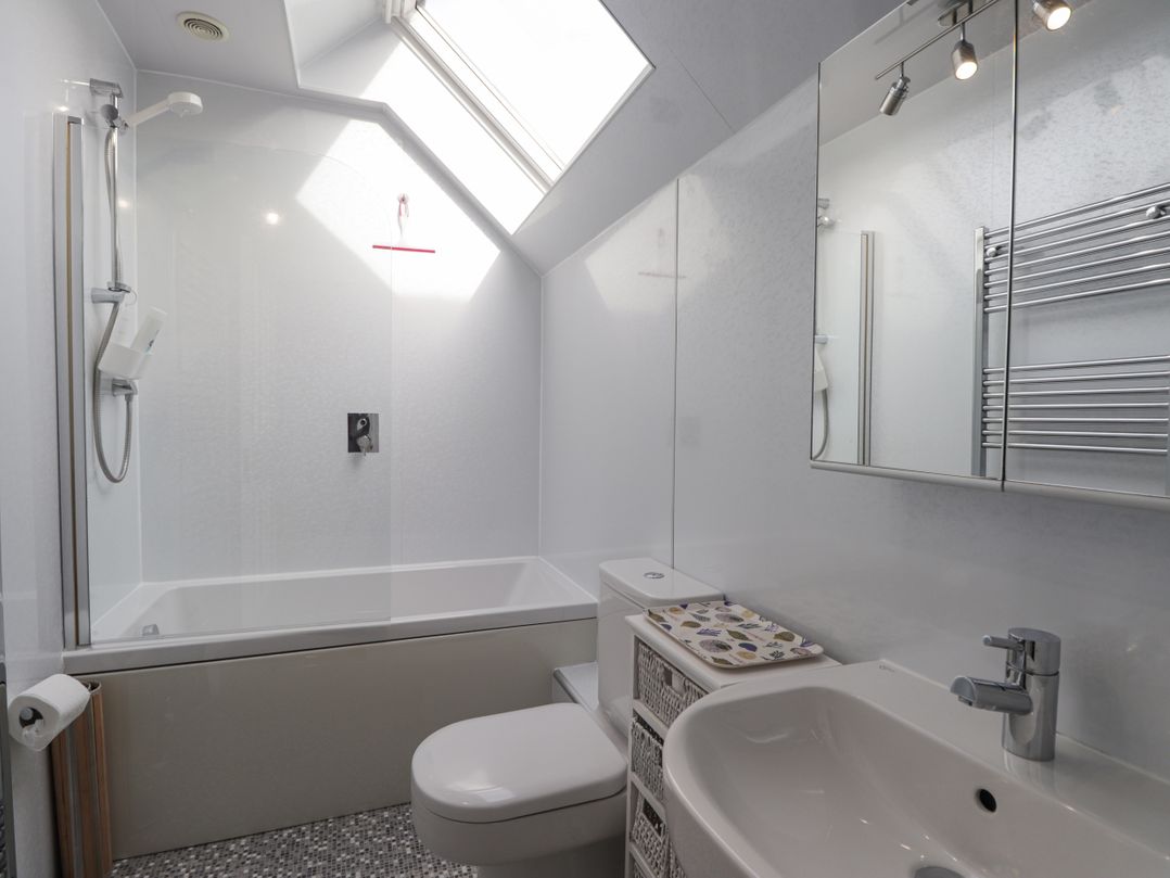 16a Fairfield Road