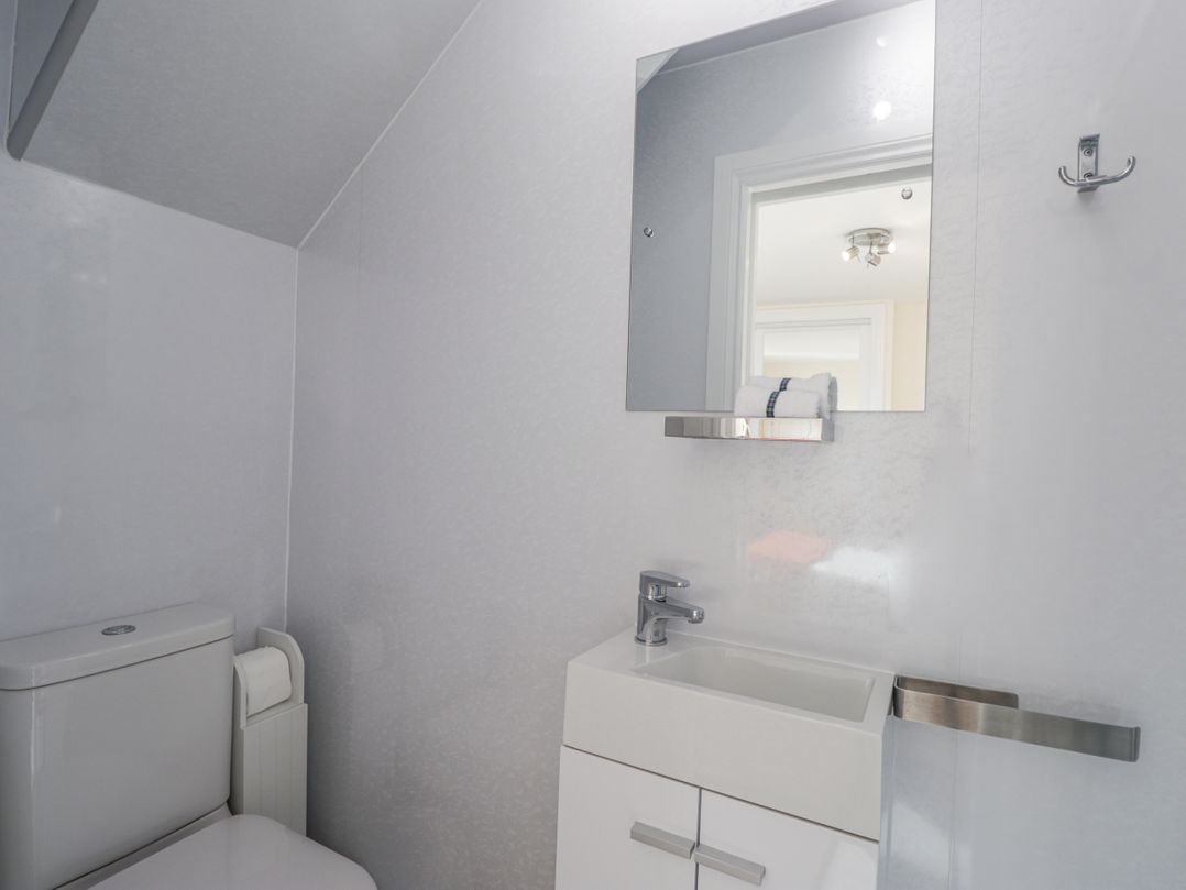 16a Fairfield Road