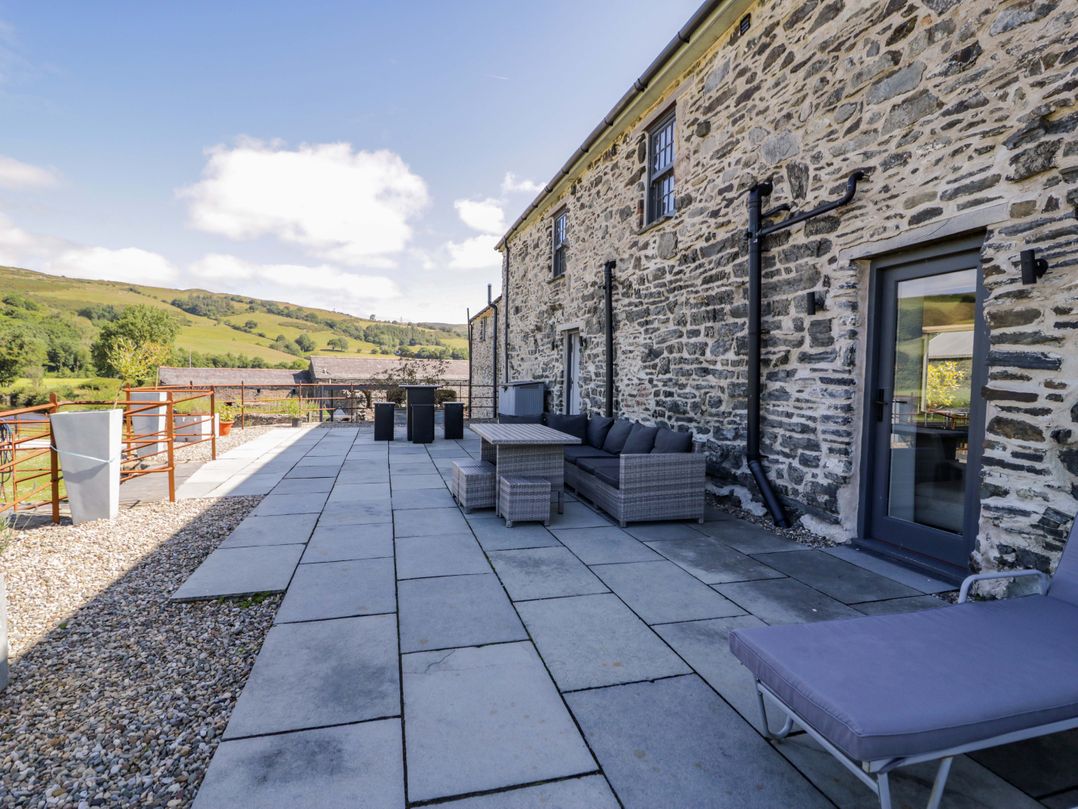 Plas Glan Yr Afon
