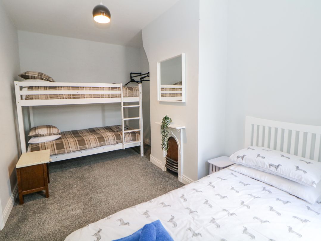 15 South Avenue Mews