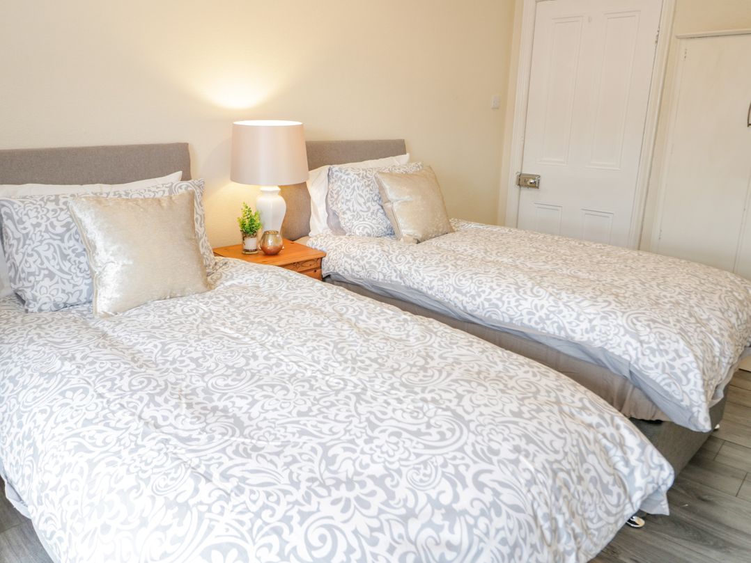 Gerrard House Apartment