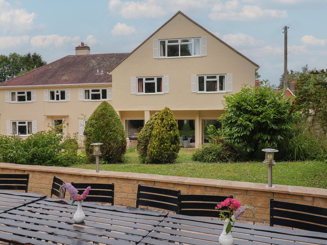 The Orchard Country House