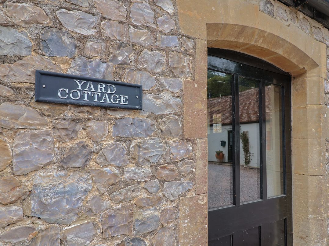 Yard Cottage