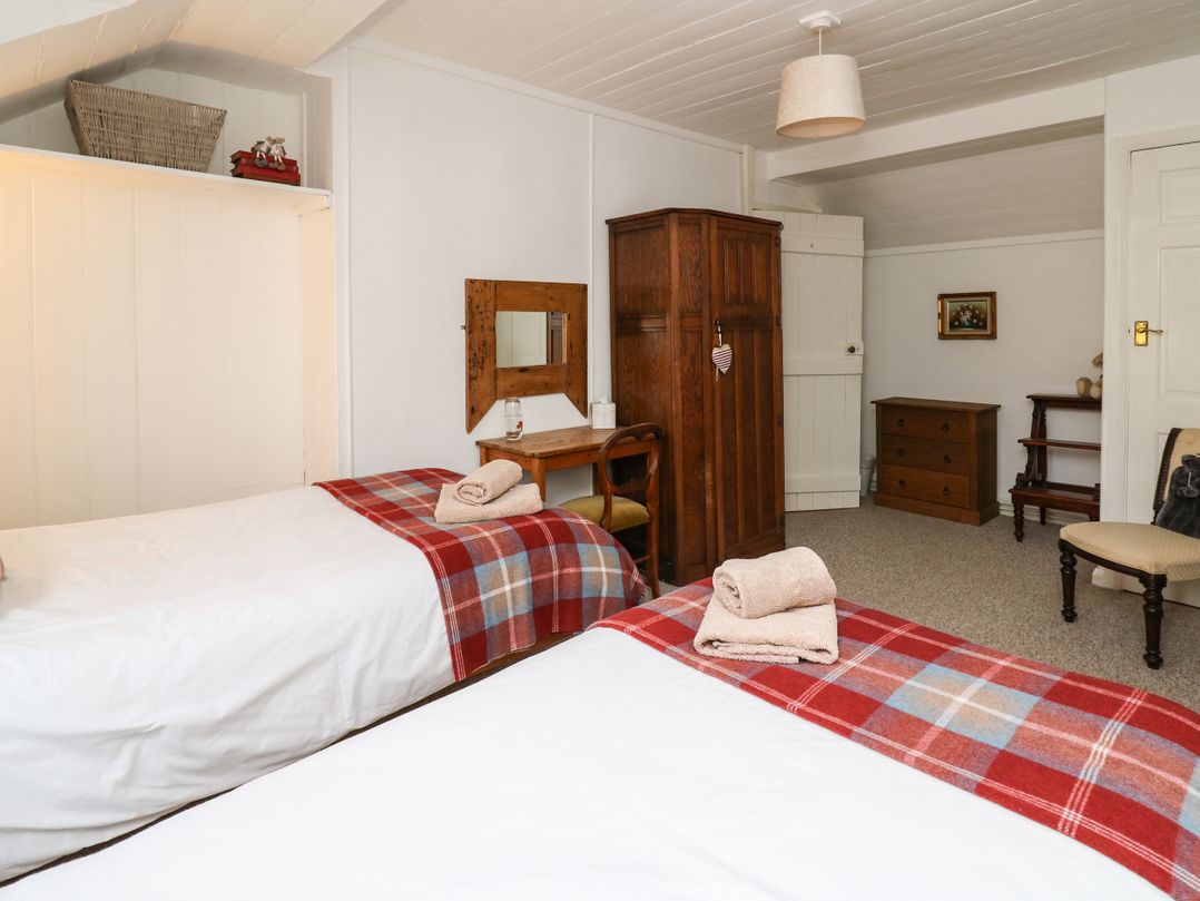 Bryniau Bychain Cottage