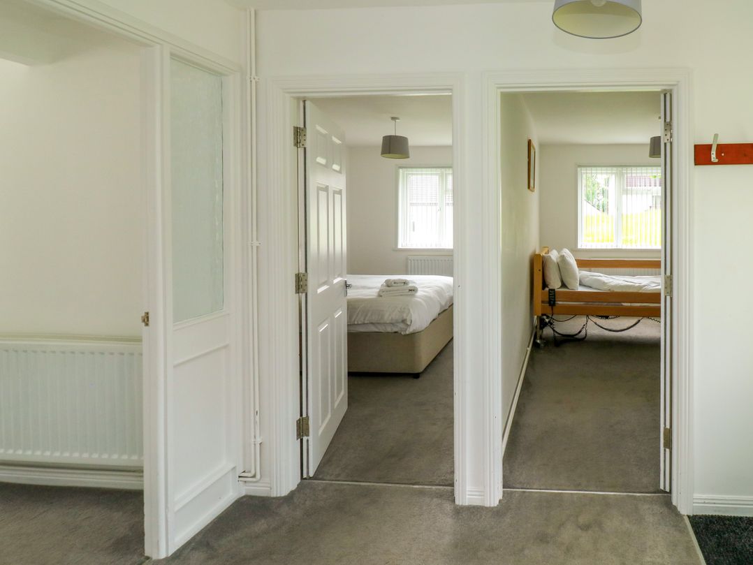 Harcombe House Accessible Pet Free Bungalow Sleeps 5