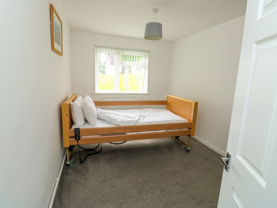 Harcombe House Accessible Pet Free Bungalow Sleeps 5