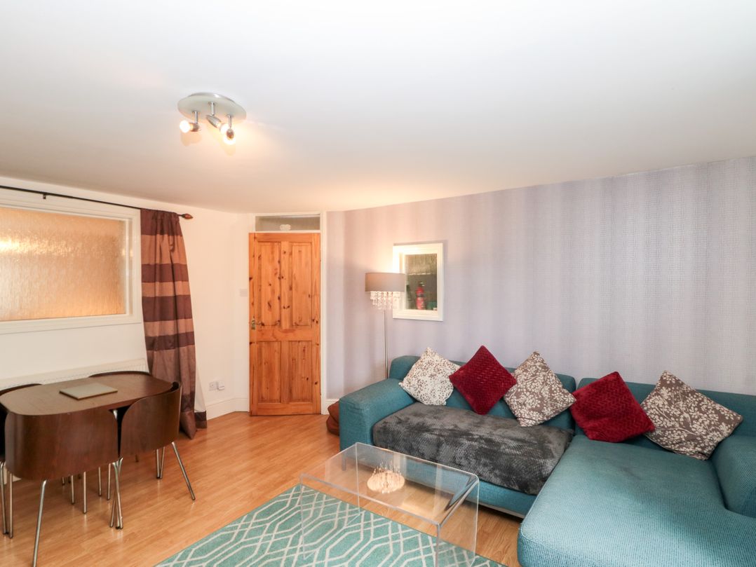 8A Wellington Terrace