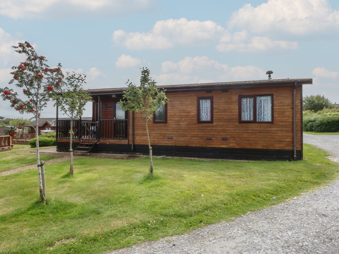 16 Forest Lodge