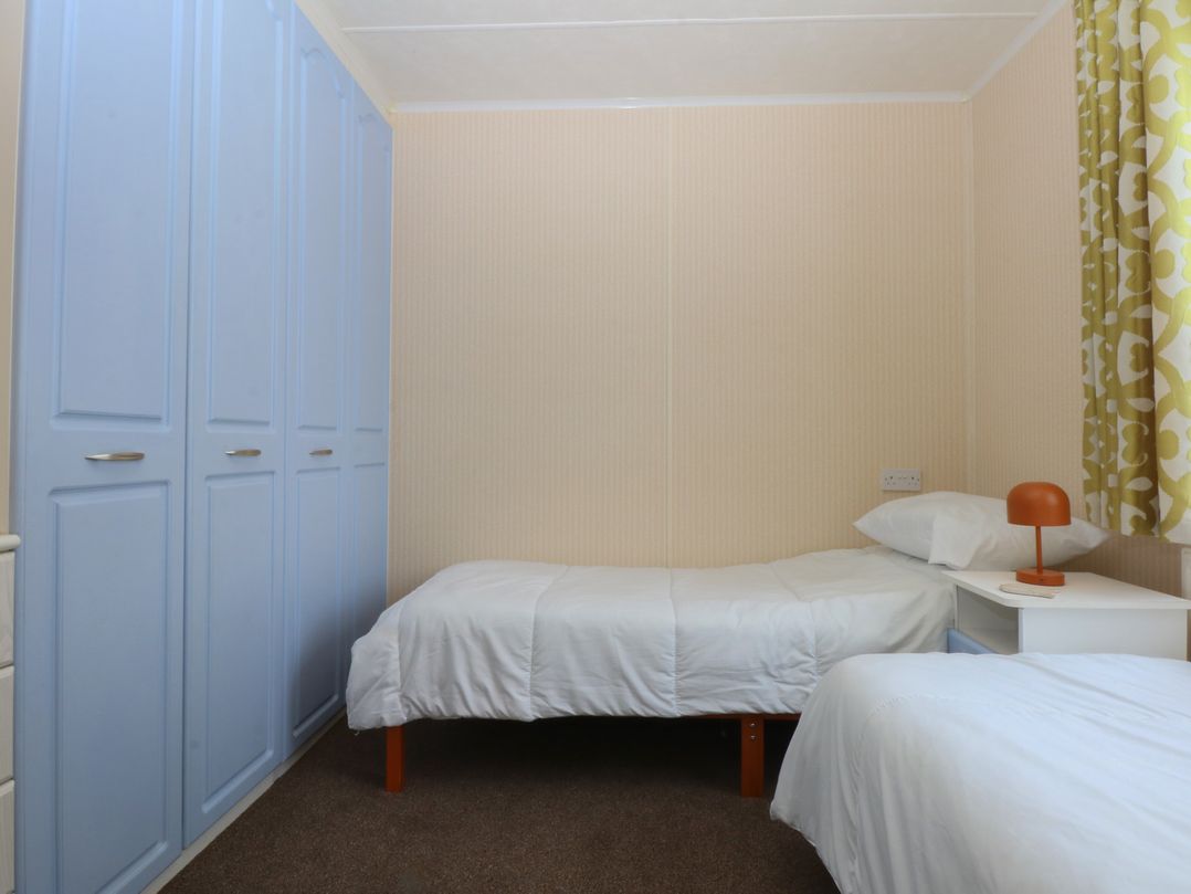 16 Forest Lodge