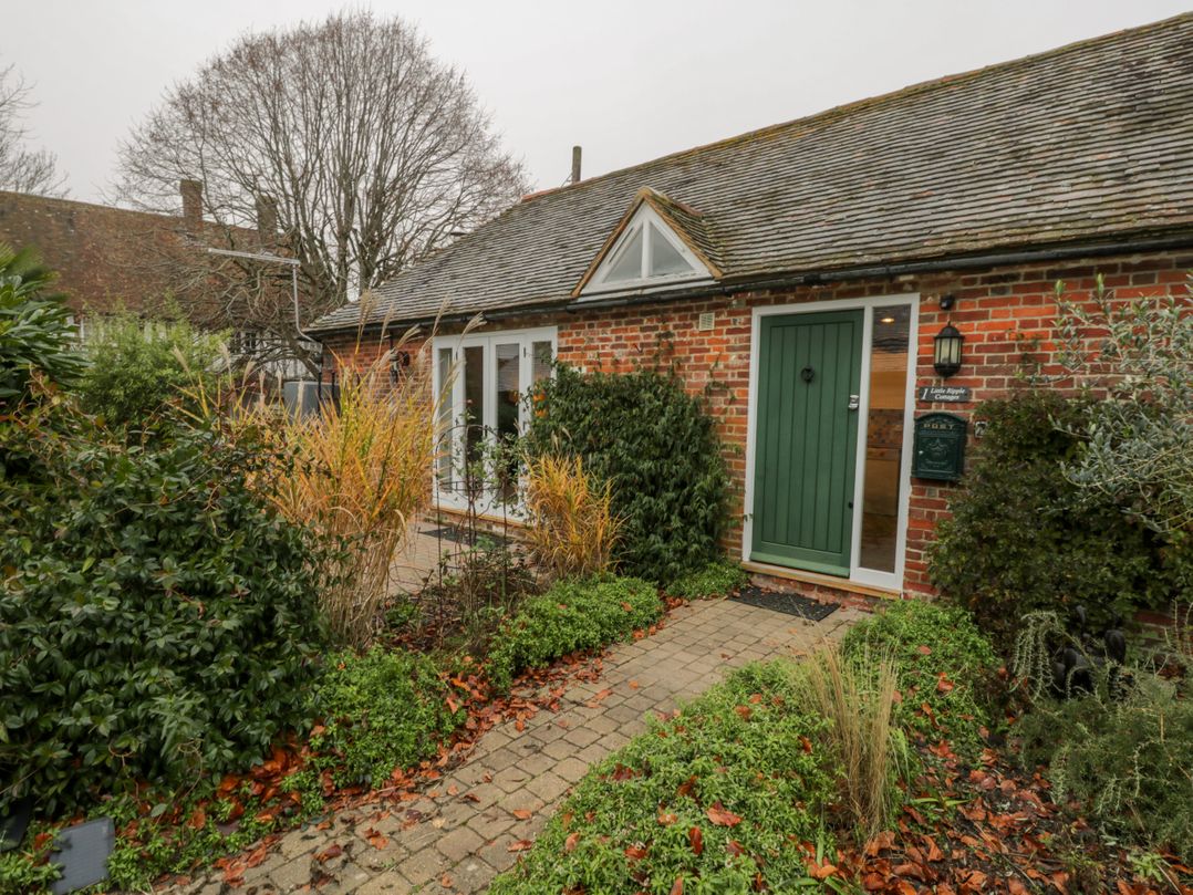 1 Little Ripple Cottages