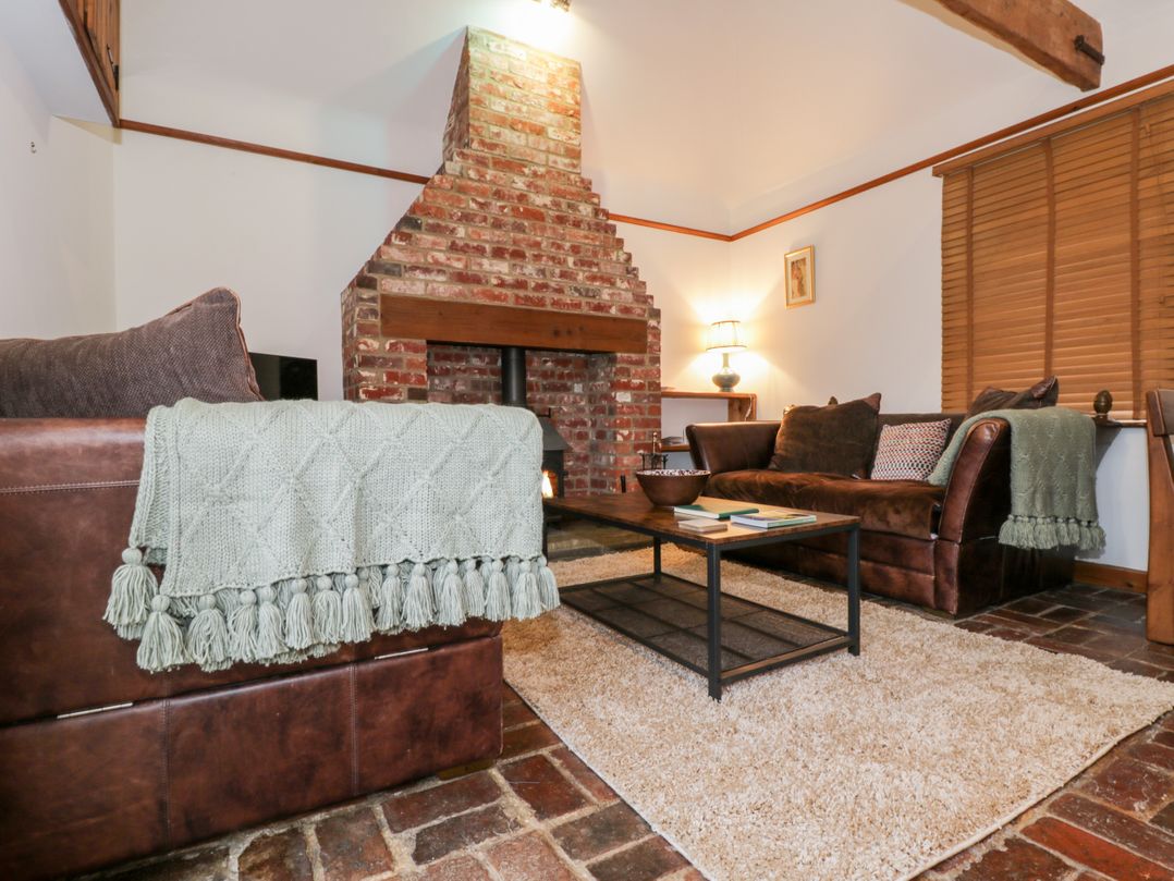 1 Little Ripple Cottages