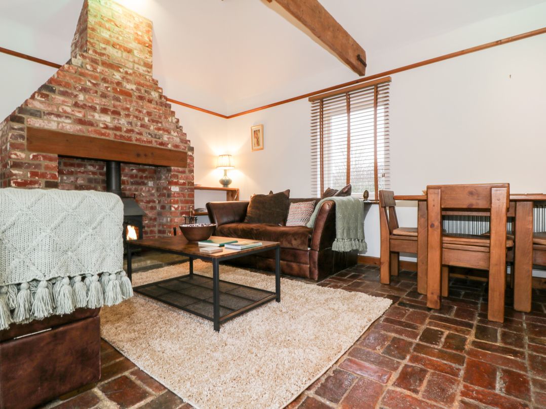 1 Little Ripple Cottages