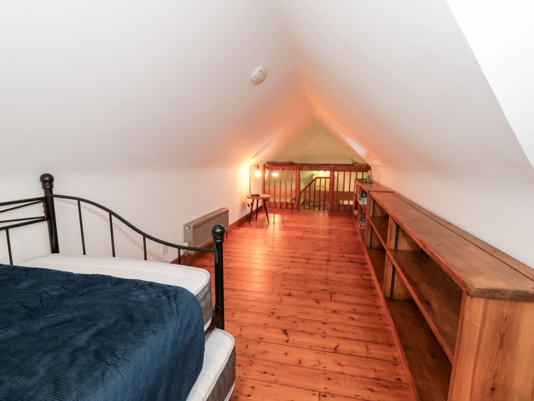 1 Little Ripple Cottages