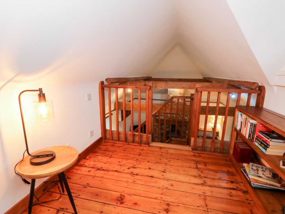 1 Little Ripple Cottages