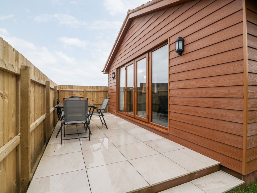 Bluebell Lodge, Meadow view lodges